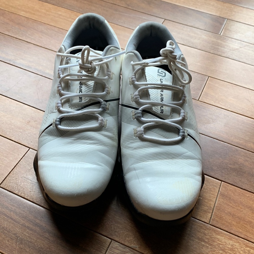 Boys Under Armour golf shoes, size 6